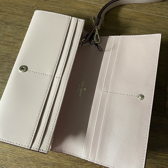 KATE SPADE-NWT Lilac Leather Wristlet